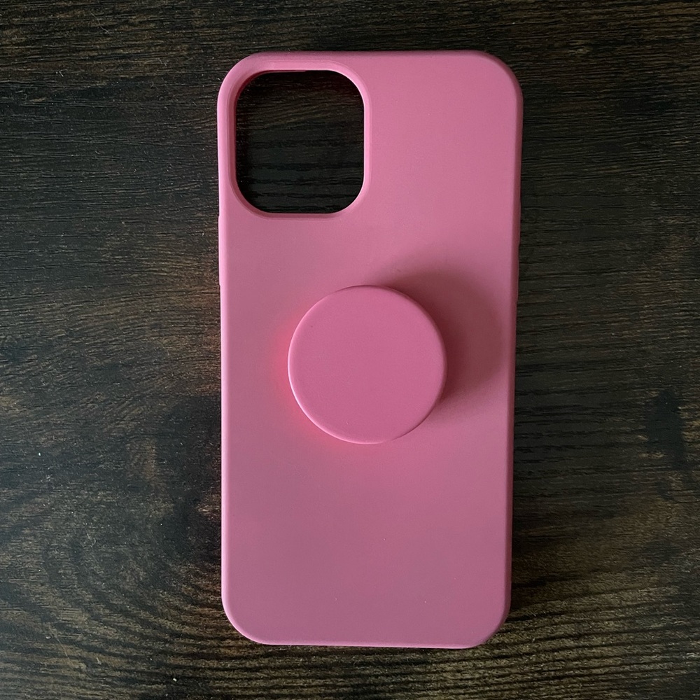 iPhone 12/12 pro Otterbox and Popsocket